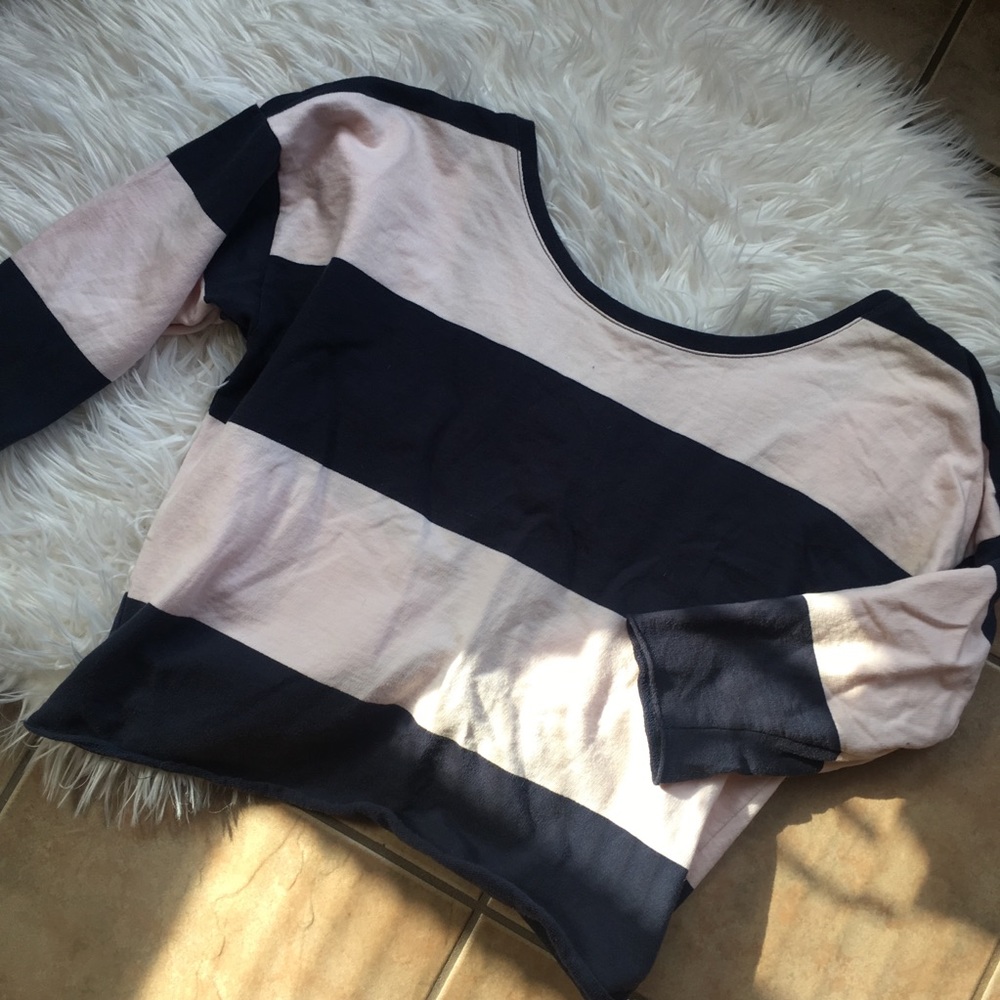 Forever 21 scoop back sweater - Picture 4 of 8